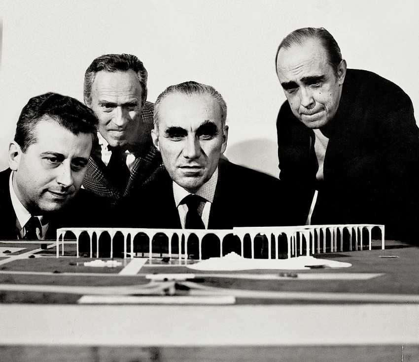 Oscar Niemeyer with Giorgio Calanca, Giorgio Mondadori and Luciano Pozzo with the model of the building from the first project.