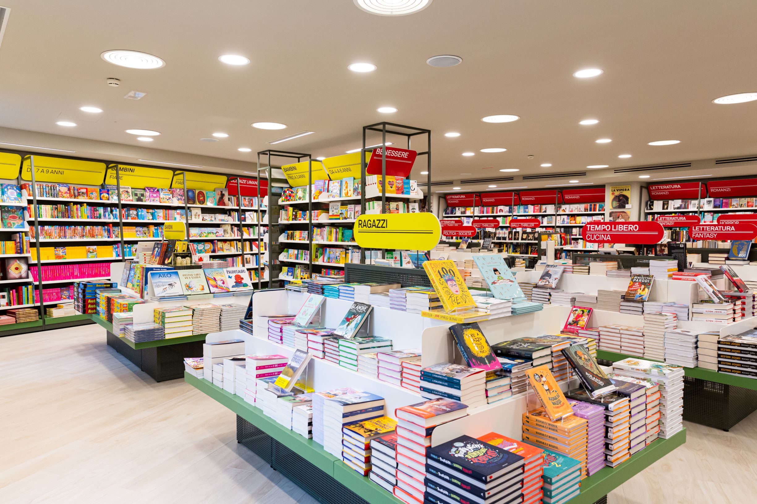 Una nuova libreria Mondadori Bookstore apre nel centro storico di Albenga