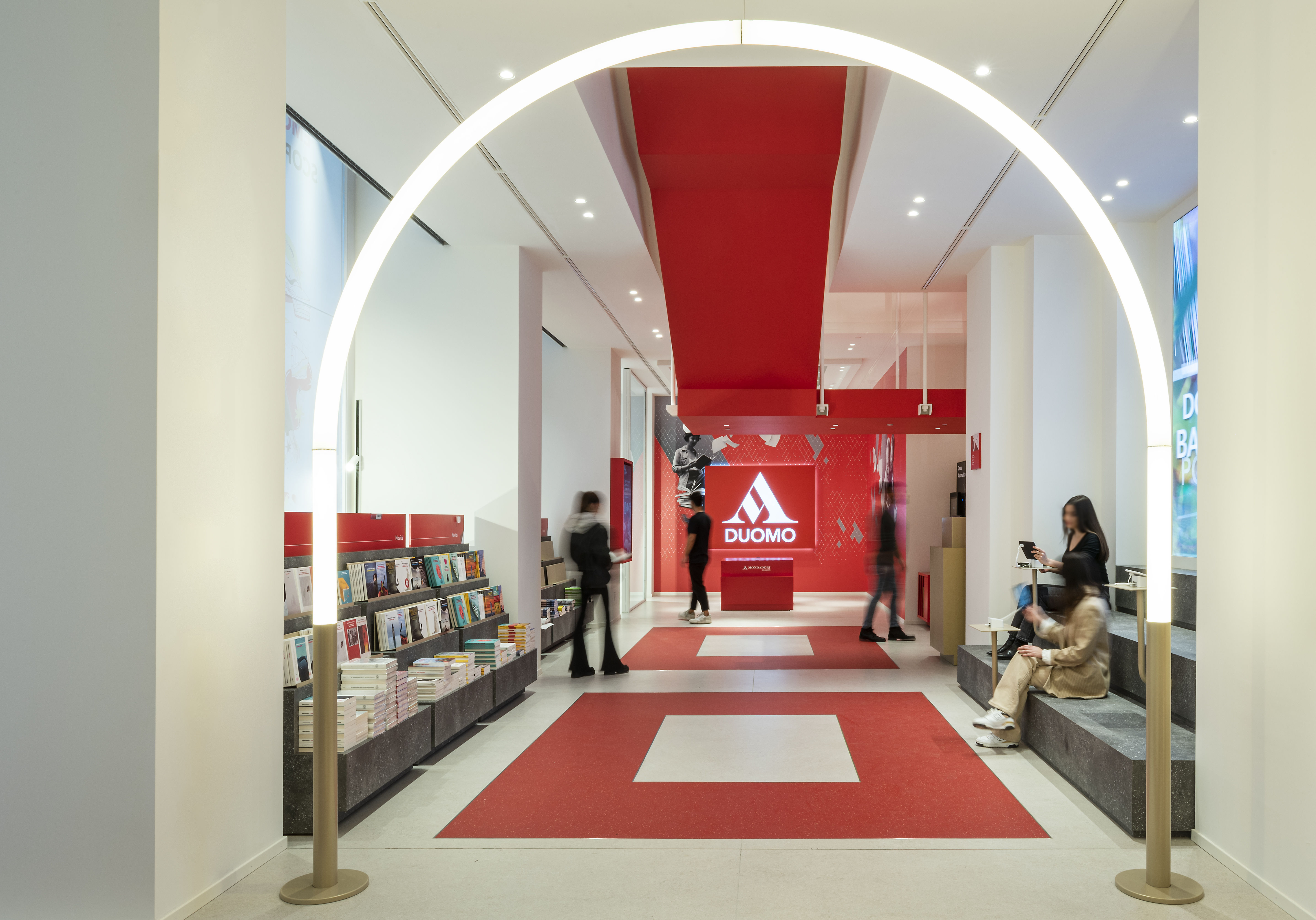 Apre domani la nuova libreria Mondadori Duomo a Milano